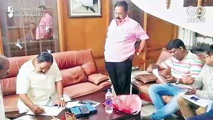 Скачать видео: Karnataka & Tamil Nadu: Congress Chief Writes to EC over  politically motivated IT Raids