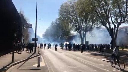 Gilets jaunes à Avignon : premiers gaz lacrymogènes