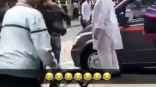 British Girl Attack on Pakistani Old Muslim