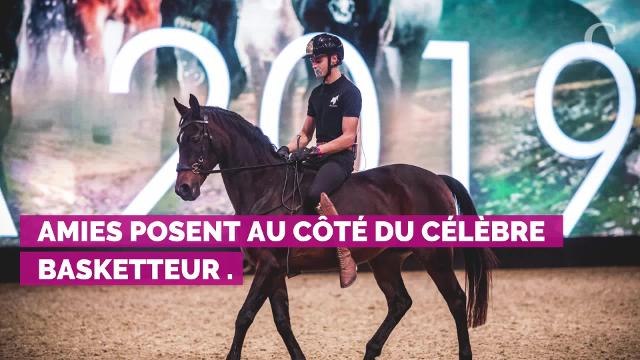 PHOTO. Laeticia Hallyday tout sourire aux côtés d'Alessandra Sublet et Tony Parker, quelques heures après l'audience