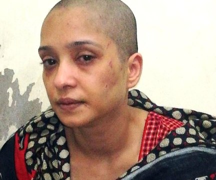 Kocası ve Arkadaşlarının Zorla Dans Ettirmek İstedikleri Kadın Demir Çubukla İşkence Gördü