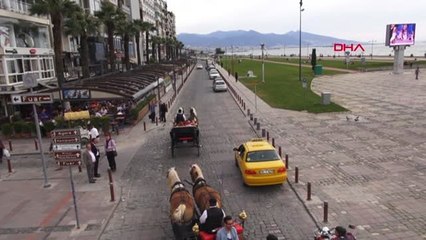 İzmir Kordon'a Elektrikli Faytonlar Geliyor