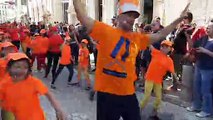 Temps fort du carnaval, la parade des petits danseurs hip-hop emmenés par le Centre chorégraphique national de La Rochelle. Ils ont travaillé tous les week-ends de mars avant de présenter leurs mouvements.