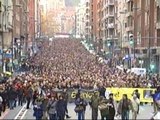 Bilbao sale a la calle en apoyo de los procesados en el caso Egunkaria