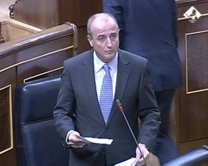 Sebastián defiende su trabajo en turismo