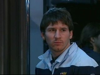 El Barcelona regresa a casa con el objetivo cumplido pero con Messi lesionado