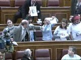 Un grupo de simpatizantes con la causa de Haidar se 'cuela' en el Congreso