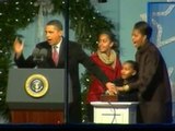 Obama enciende su primer árbol navideño en la Casa Blanca