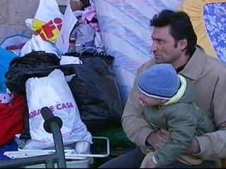 Desalojan a ocho familias en Montgat (Barcelona)