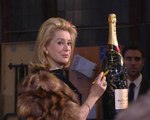 Deneuve, solidaria con la Casa del Actor