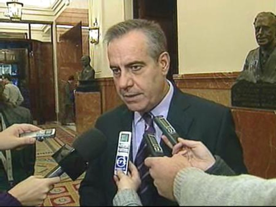 "El dato del paro es positivo desde el punto de vista de cambiar la tendecia de destrucción de empleo"