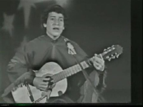 Víctor Jara fue torturado y acribillado a balazos durante la dictadura de Pinochet