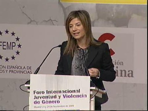 Controlar las llamadas de tu pareja pueden ser indicios del comienzo de malos tratos en la pareja