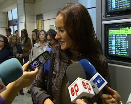 Familiares 'Alakrana' llegan a Barajas