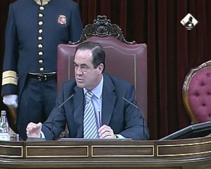 Bono pide respeto a los diputados del PP