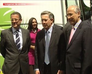 Álvaro Uribe se contagia de la gripe A