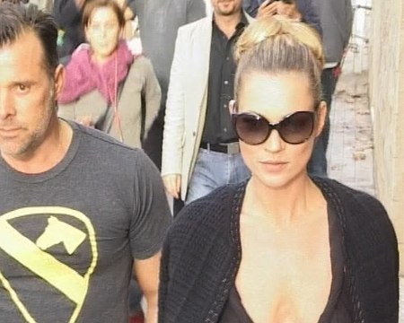 Kate Moss presenta nueva colección de moda