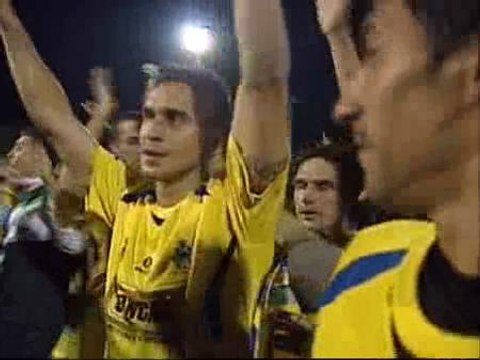 El Alcorcón celebra junto a su afición la histórica goleada al Real Madrid