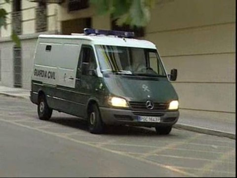 Los 2 piratas somalíes, en prisión