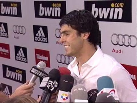 Kaká pide paciencia a la afición