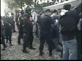 Sesenta detenidos tras el violento desalojo de una fábrica alimentaria