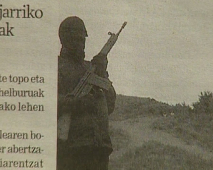 ETA insta a la izquierda abertzale a dar "sumar fuerzas"