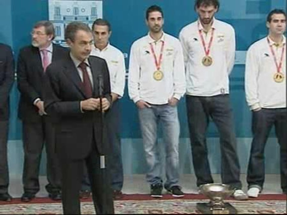 Zapatero: "Habéis jugado de manera espectacular"