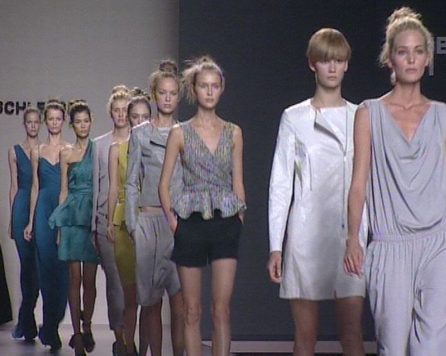 Desfile de Angel Schlesser