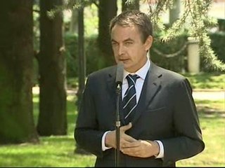 Zapatero: "Merecen la pena las dificultades para tner un lehendakari como Patxi"