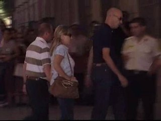 Los padres de Marta entran en el juzgado entre aplausos