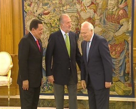 El rey recibe a Chávez en la Zarzuela