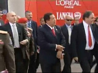 Chávez eclipsa a la estrellas del celuloide en la Mostra