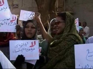 La periodista sudanesa condenada por vestir pantalones no tendrá que sufrir cuarenta latigazos