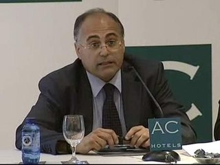 El representante de Eto&#039;o asegura que la intención del delantero es "quedarse"