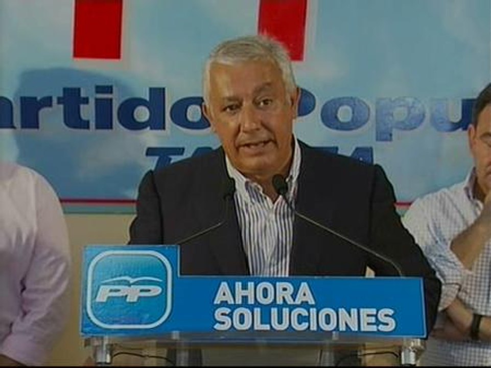 "Mientras estemos en manos del señor Zapatero el otoño va a ser muy, muy duro"