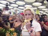 Marta Domínguez mordisquea su oro en Barajas