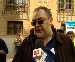 Los internautas salen a la calle por una red libre