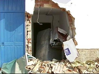 Intentan robar un cajero con una excavadora