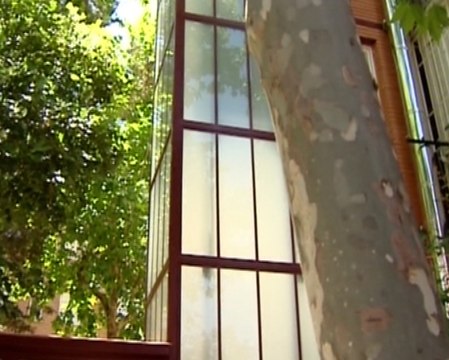 Un hombre muere al caer por el hueco del ascensor