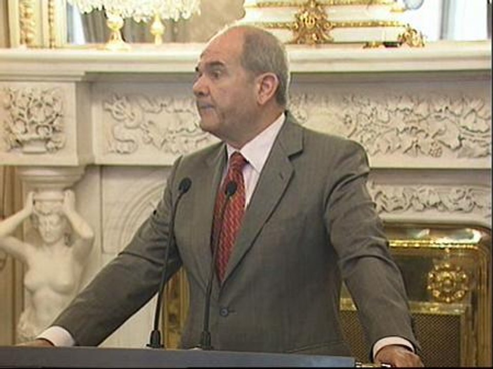 Chaves anima al PP a "resolver sus problemas  internos y asumir responsabilidades"