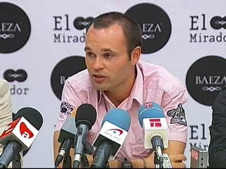 Iniesta: "Eto&#039;o sigue siendo mi compañero"
