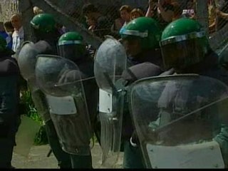 ¡Manos arriba, esto es un atraco!