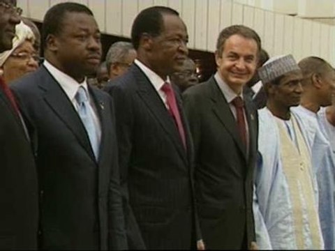 Zapatero llega a Nigeria para participar en la primera cumbre con países de África Occidental