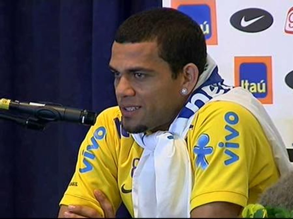 Dani Alves: "Los que tienen que estar preocupados son otros"