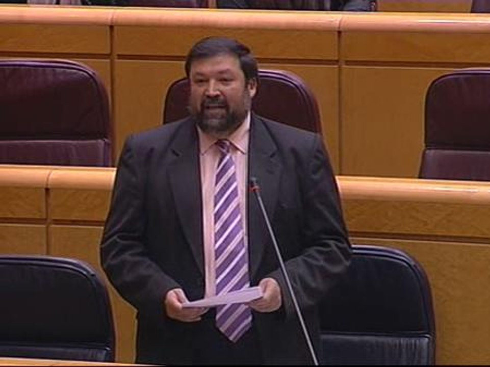 Caamaño afirma que la cadena perpetua es "difícilmente conciliable" con la Constitución