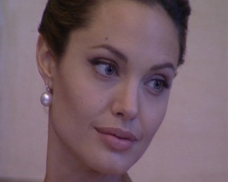 Angelina Jolie ha sufrido una lesión
