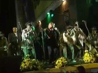 El nuevo presidente de Suráfrica baila tras su triunfo electoral