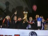 El Tau celebra con su afición el título de Campeón de Copa del Rey