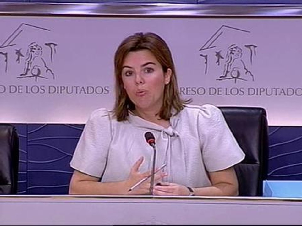 Sáenz de Santamaría asegura que Rajoy no ha utilizado aviones militares