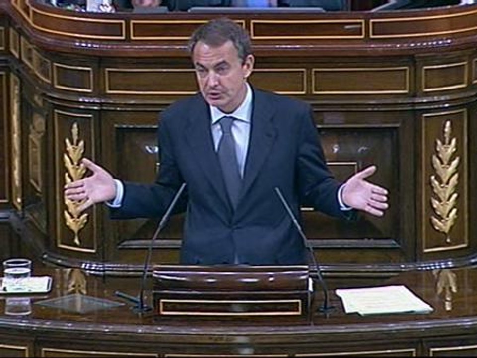 Zapatero dice que "todos los organismos internacionales" fallaron en sus previsiones de la crisis